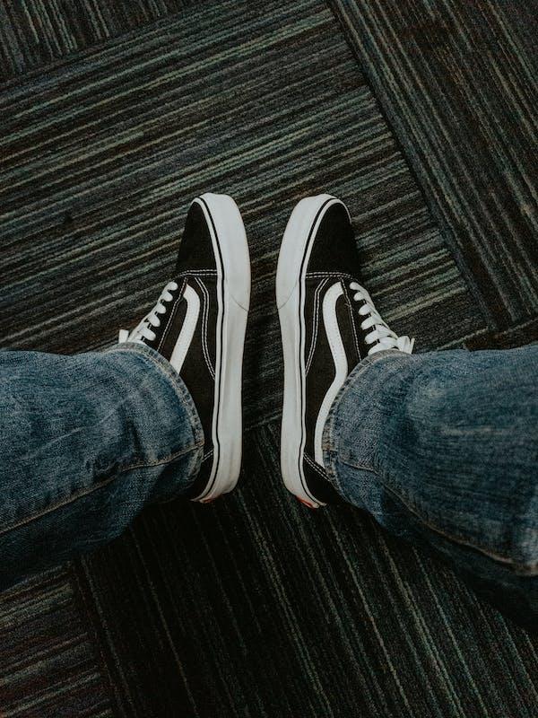 Canvas shoe